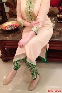 Peach Georgete Party Wear Salwar Kameez