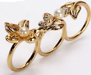 BEAUTIFUL 3 PIECE 3 FINGER GOLD RING