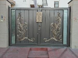 Modern Iron Gate