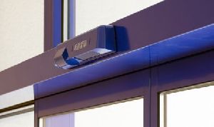 Combined Detectors for securing automatic doors
