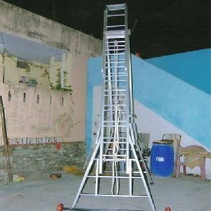 Self Supporting Extension Ladder