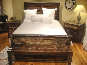 Reclaimed wood bed