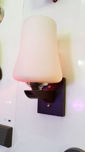 Wall lamp upper shape