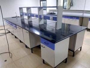 Lab Center Table