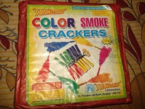 Color Smoke cracker