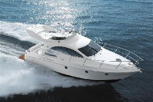 38 Motor Yacht 01