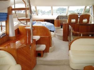 61 Motor Yacht 07