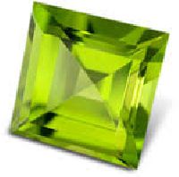 Square cut gemstone