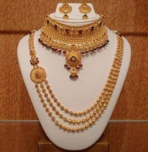 Gold Necklace Set