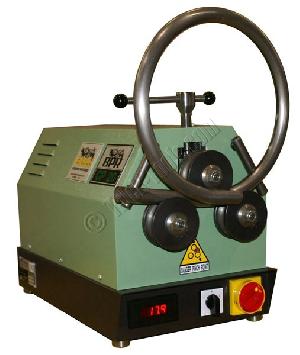 pipe rolling machine