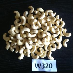 W320 Organic Cashew Nuts
