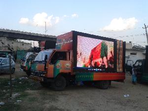 L shape road shows Led screen canter