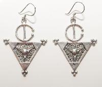 traditional silver jewelry
