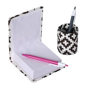 Black and White Notepad and Pen Stand