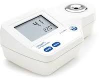 Digital refractometer