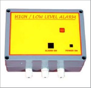 Water level indicator with alarm
