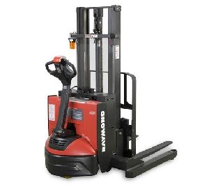 Electric Forklift Stacker