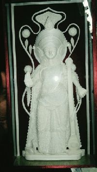 saraswati maa statue