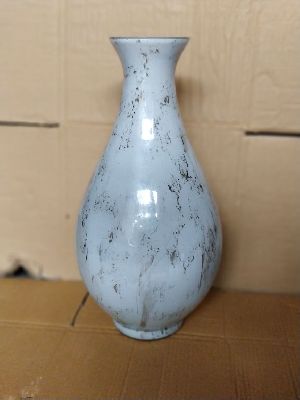 milky white flower vase