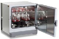 Incubator Shaker