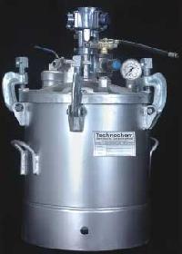 Pressure Feed Container