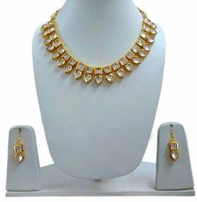 Kundan Necklace Set