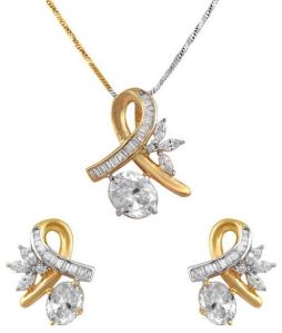 Penny Jewels Americon Diamond White Pendant Set