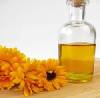 marigold flowers oil