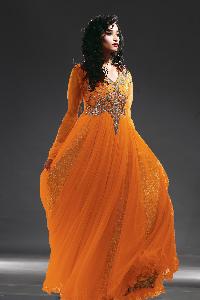 hand embroiderd evening gown
