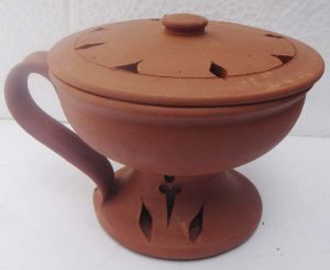 Clay Dhoop Stand