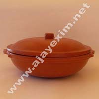 Clay Frying Pan with Lid