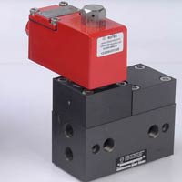 5 Way Internal Pilot Operated High Pressure Solenoid Valve