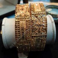 Gold Bangle (gb05002)