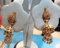 gold jhumka