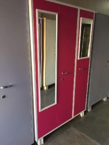 3 DOORS CUPBOARD