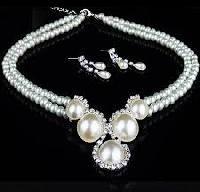 pearls jewelry