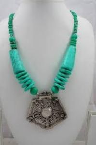 handicrafts jewelry