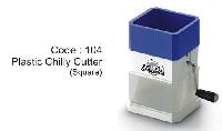 Plastic Chilly Cutter (square)