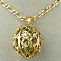 Gold Pendant 02