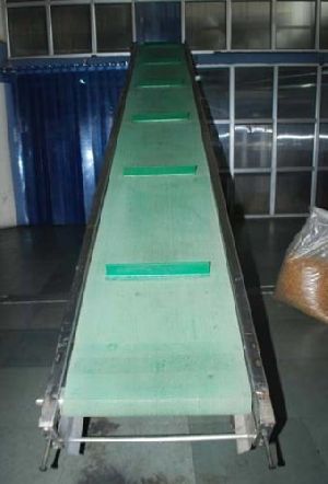 Material Feeding Conveyor