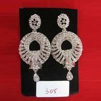 305 fashion earrings