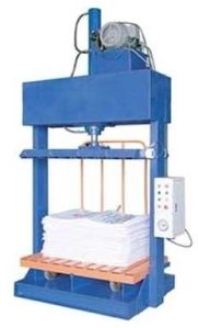 hydraulic bailing machine