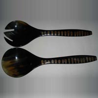 Horn salad spoon