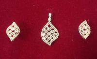 Diamond Pendant Set