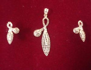 Diamond Pendant Set