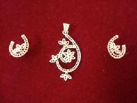 Diamond Pendant Set