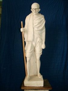 mahatma gandhi statue