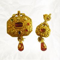 Antique Gold Pendant Set