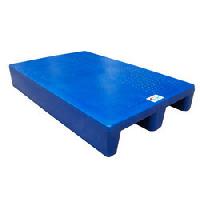 non reversible plastic pallet