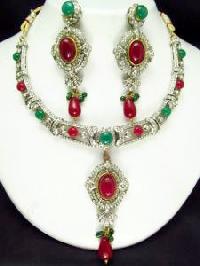 Victorian Necklaces Set